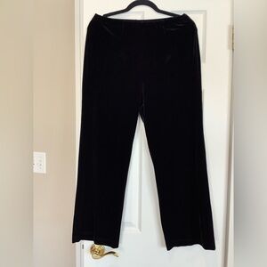 Chico's Travelers Women Velvet Pull On Pants. Black. Size 0P